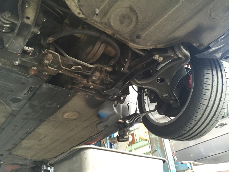 ポルシェ 993カレラ ステアリングギアボックス オイル漏れ修理